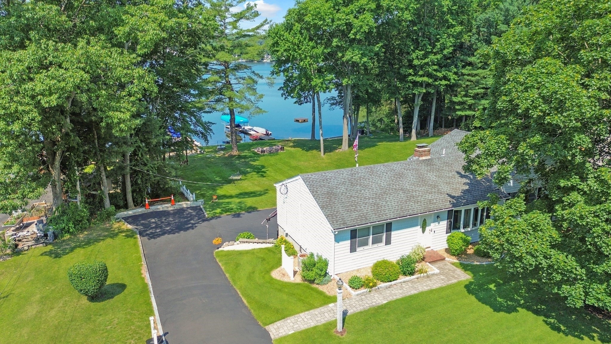 34 Macarthur Dr, Millbury MA 01527