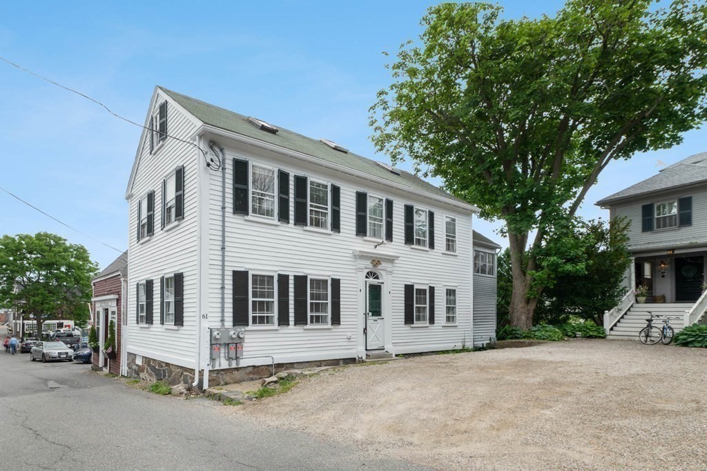 61 Front St 2