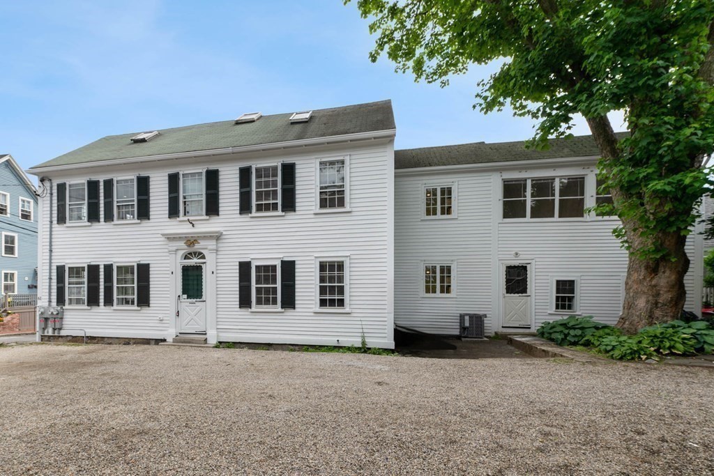 61 Front St 2