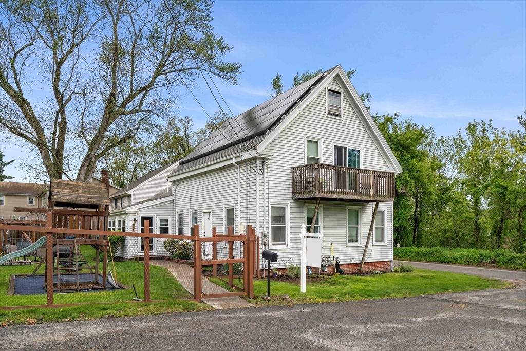 32 Maynard Ave
