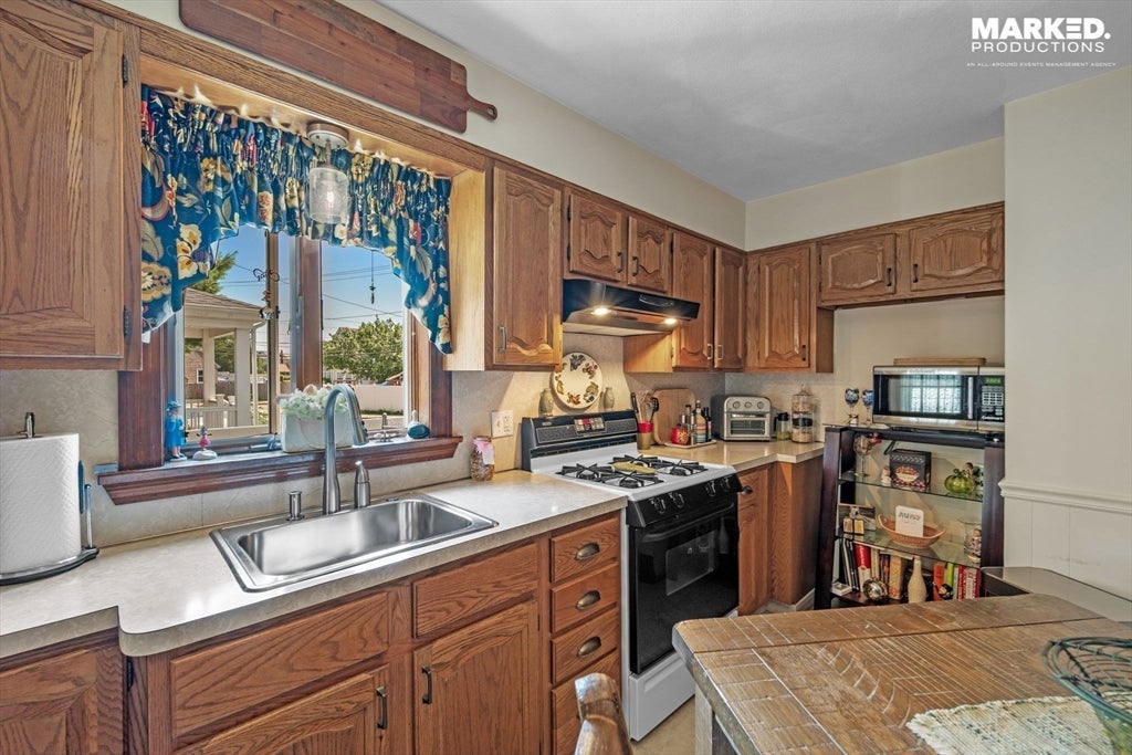 354 Lynn St, Malden, MA, 354 Lynn St, Malden, MA Photo #12