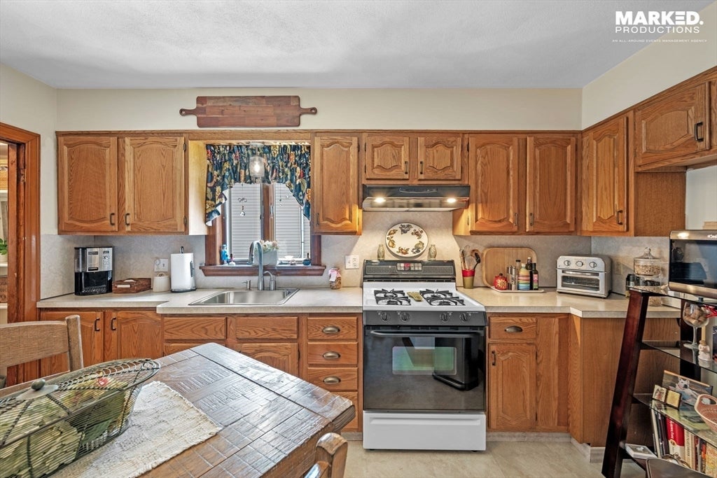 354 Lynn St, Malden, MA, 354 Lynn St, Malden, MA Photo #11
