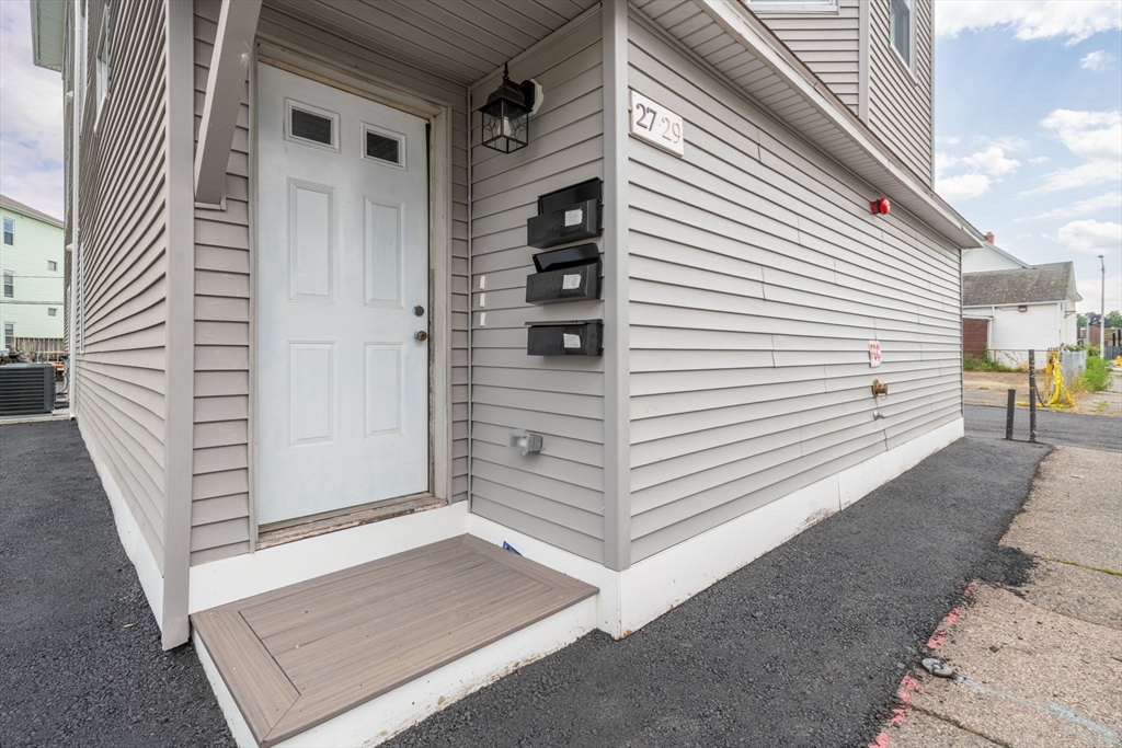 27-29 Camp St