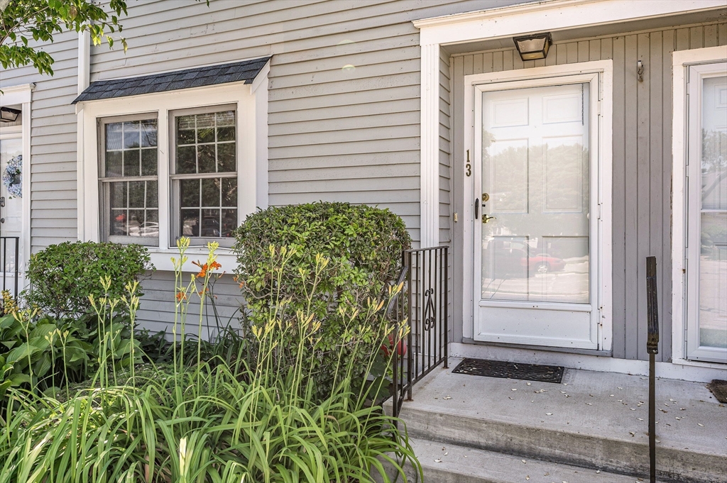 161 Flower Ln 13