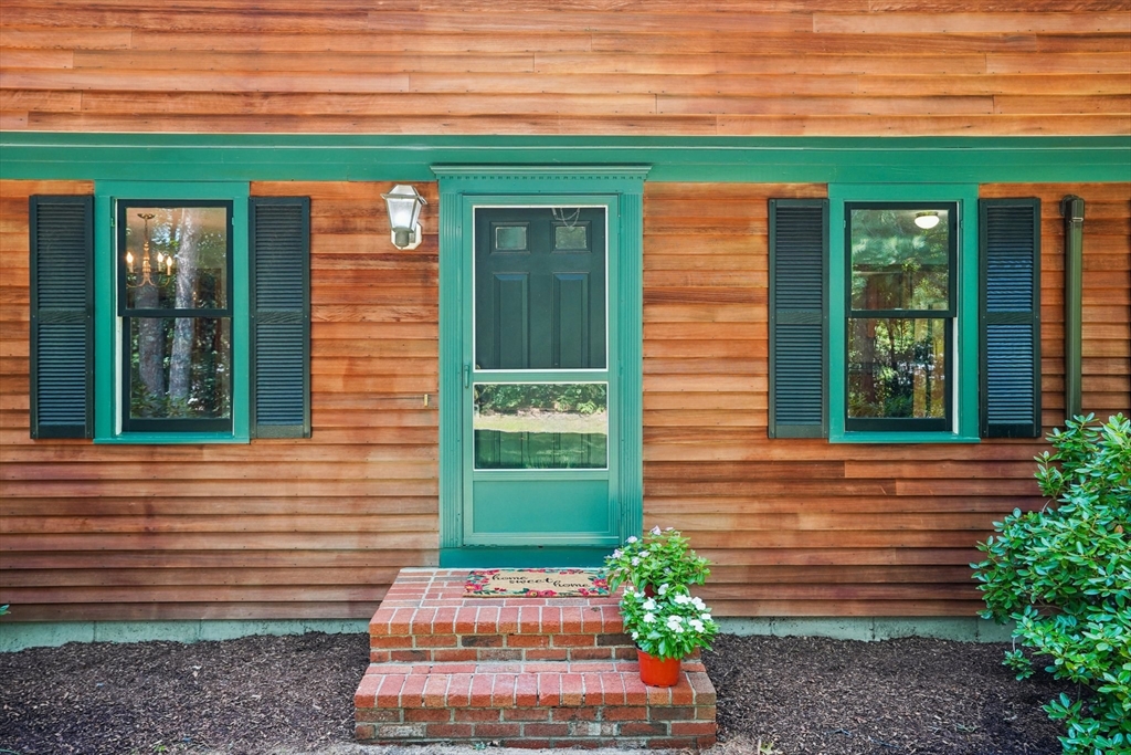 15 Bells Brook Rd