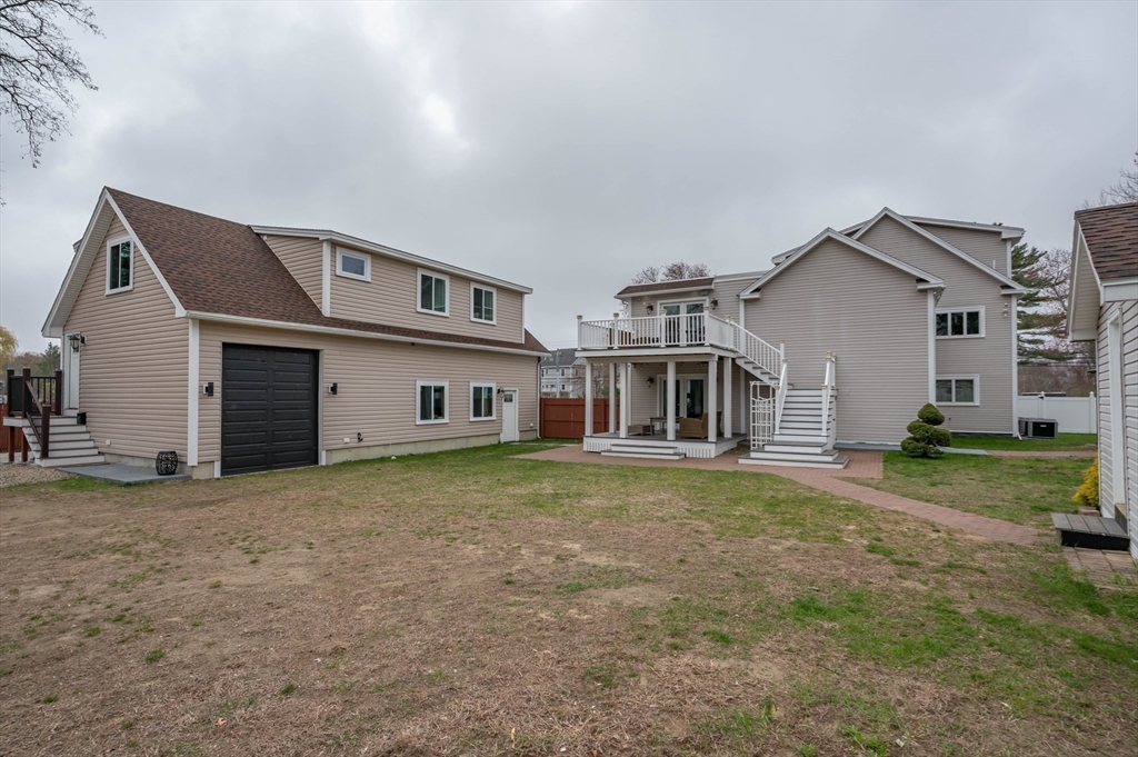 49 Beach Rd