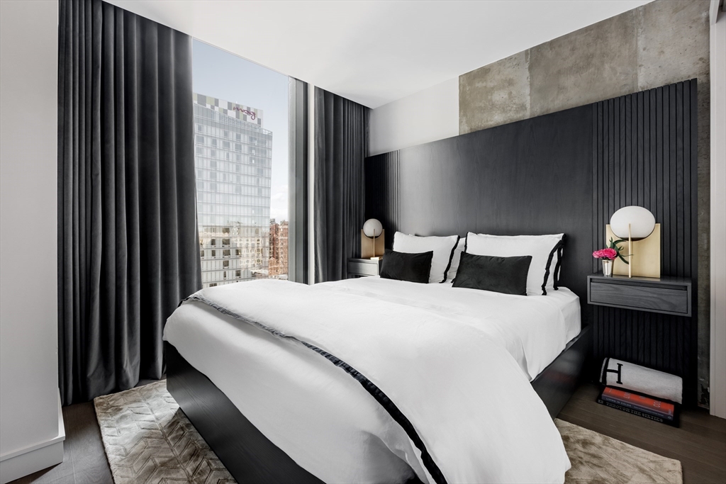 55 Lagrange St 903