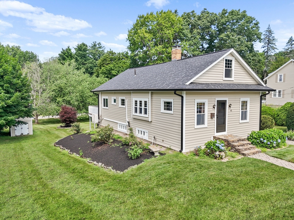 48 Sargent Ave
