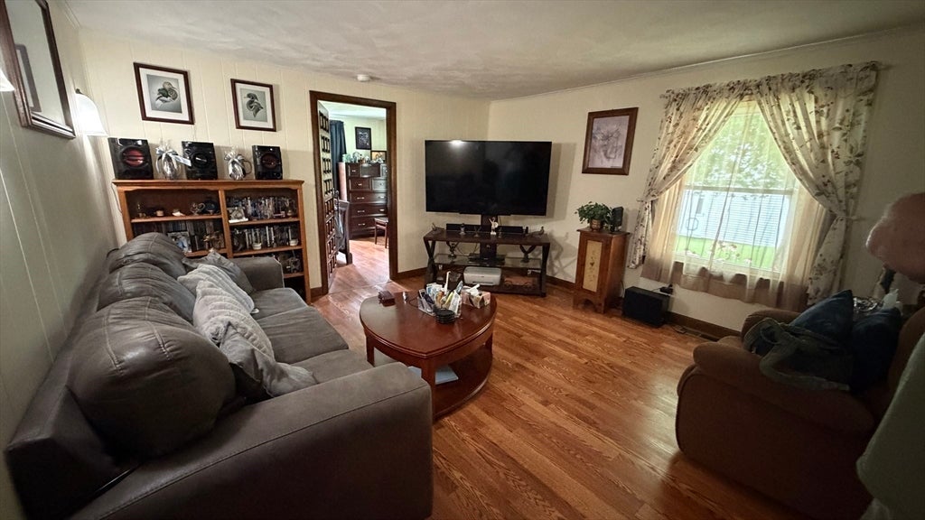 142 W Main St, Spencer, MA, 142 W Main St, Spencer, MA Photo #10