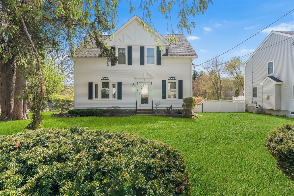 8 Tyler St