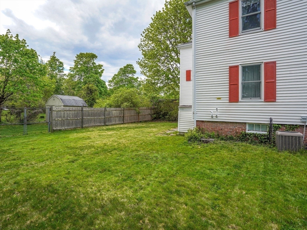 21 Forest Avenue Ct