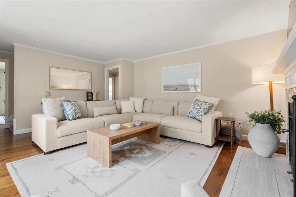 123 Harding Street, Medfield, MA Photo #2