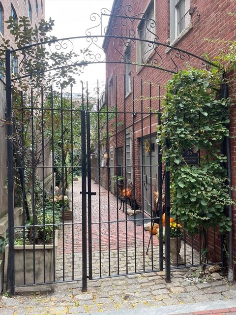 36 Joy Court TH Boston MA 02114
