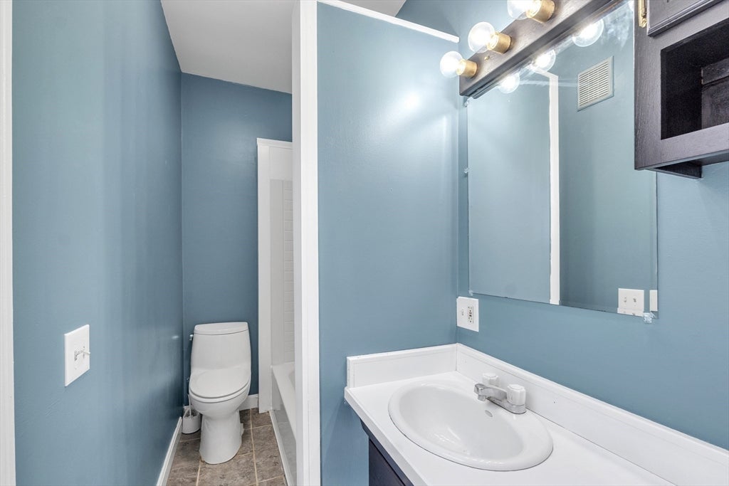 28 Institute St, Fitchburg, MA, 28 Institute St, Fitchburg, MA Photo #9