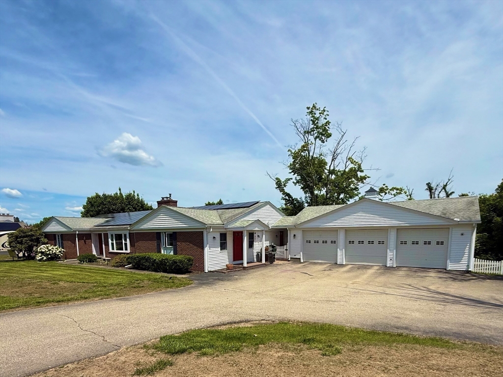 74 Fiske Hill Rd