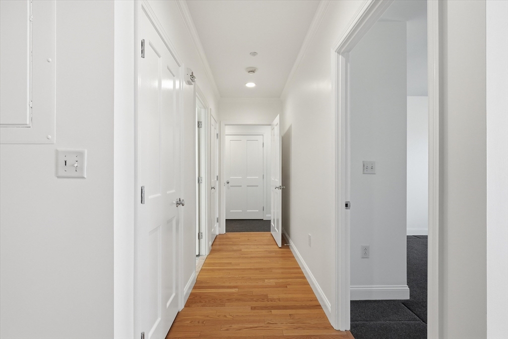 2-14 Saint Paul St 403