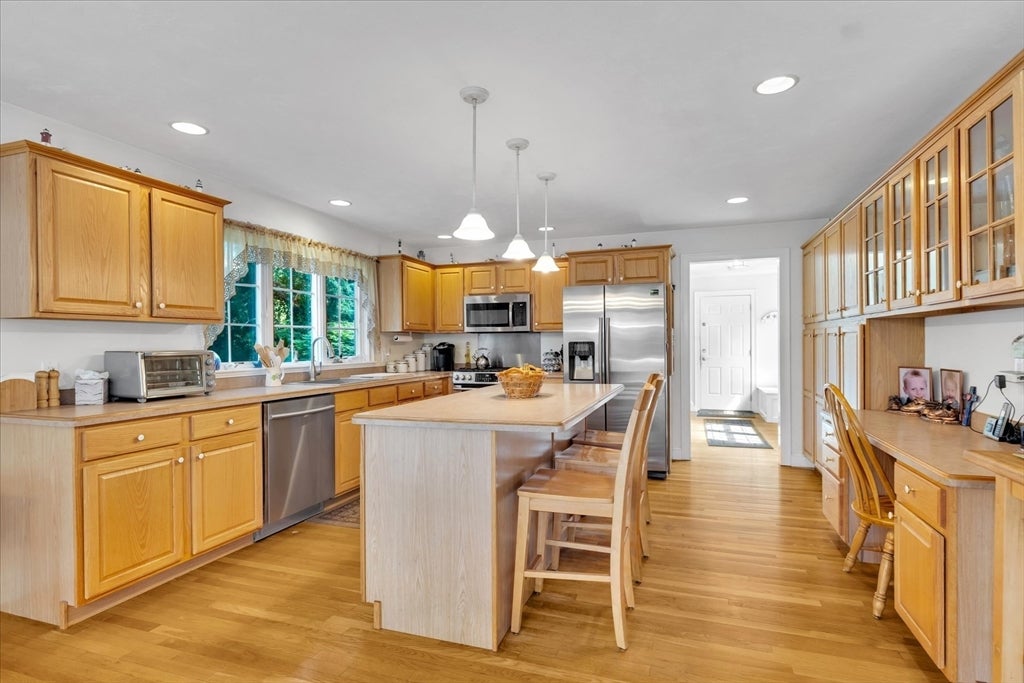 58 Fox Crossing Rd, Brewster, MA, 58 Fox Crossing Rd, Brewster, MA Photo #3