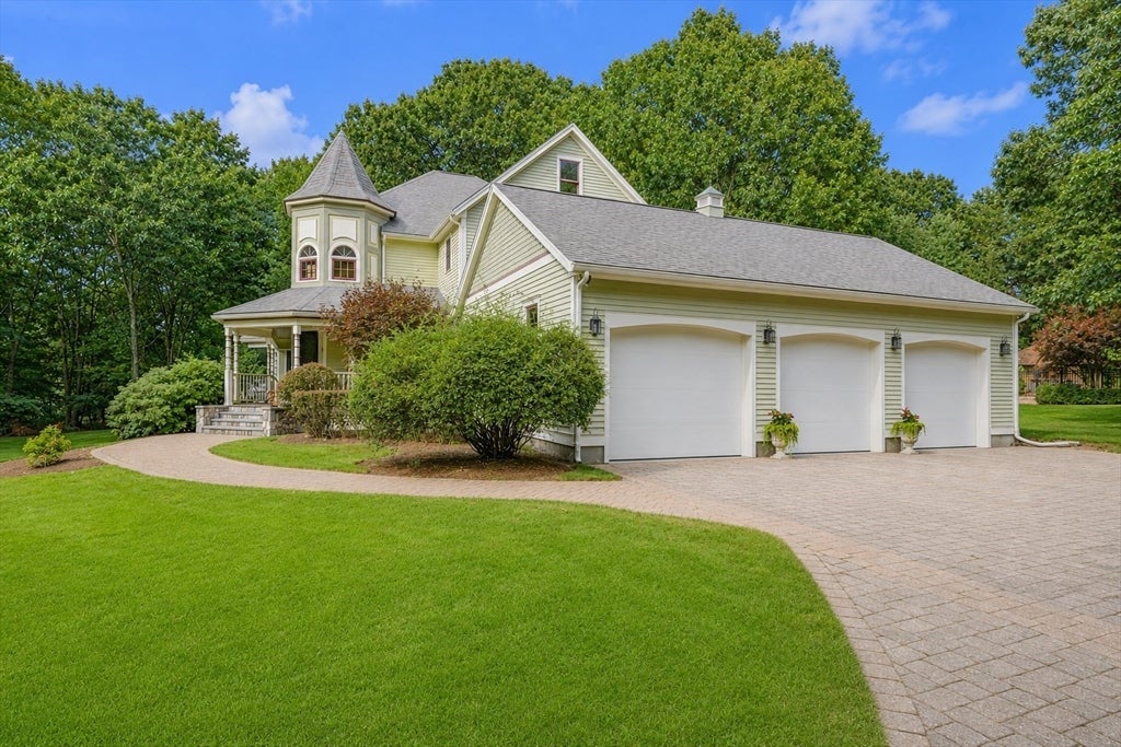 5 Captain Harris Dr