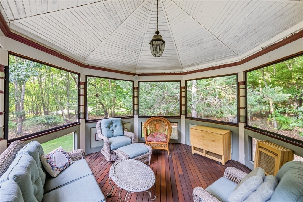 5 Captain Harris Dr