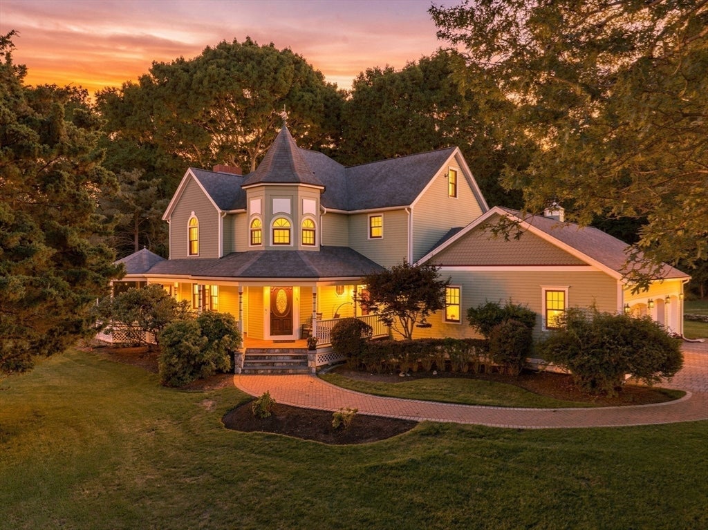 5 Captain Harris Dr