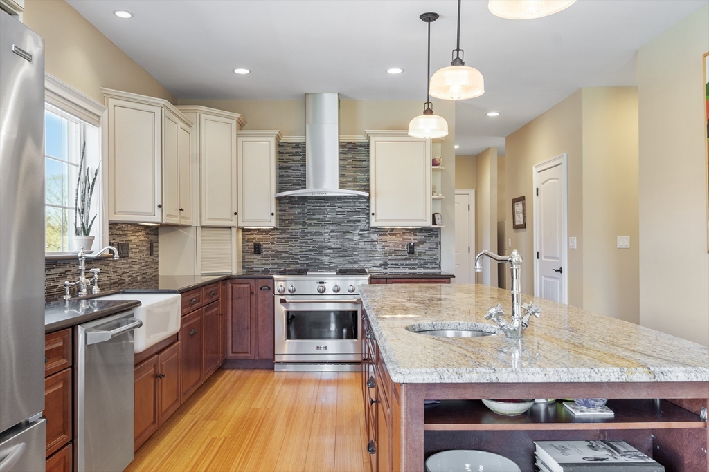 81 Annie Moore Rd