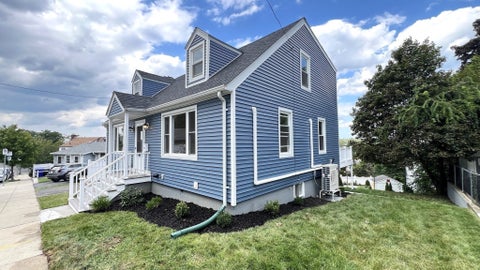 9 Crestway Rd Boston MA 02128