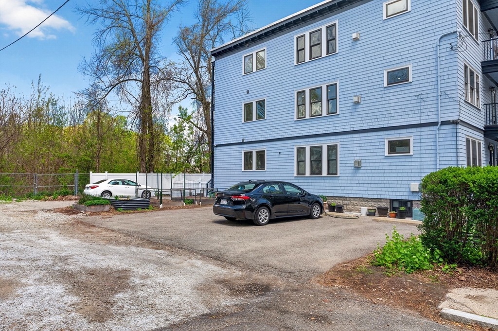 319 Forest Hills Street #2, Boston, MA Photo #30