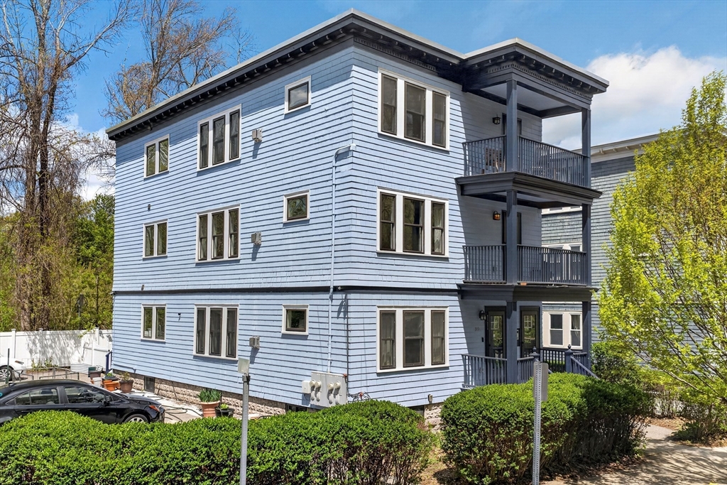 319 Forest Hills Street #2, Boston, MA Photo #25