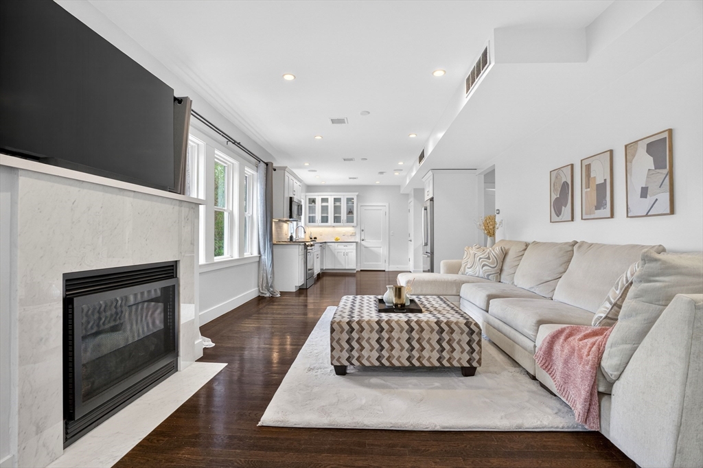 319 Forest Hills Street #2, Boston, MA Photo #9