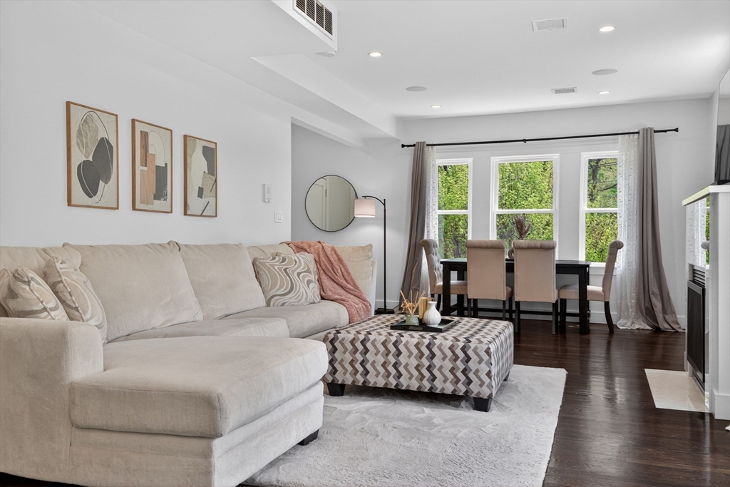 319 Forest Hills Street #2, Boston, MA Photo #3