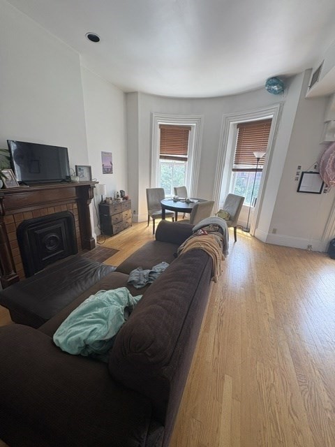 Click for 523 Columbus Ave #4, Boston, MA slideshow Click for 523 Columbus Ave #4, Boston, MA slideshow