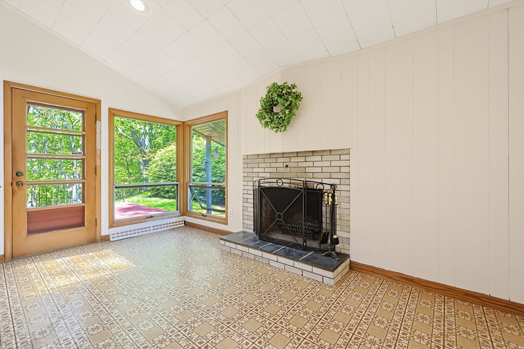 21 Daggett Road