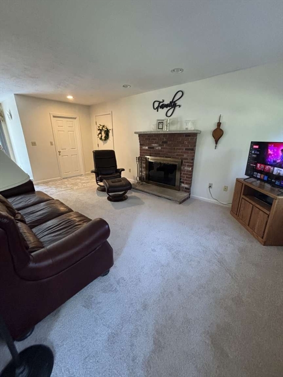 2 Lafayette Dr