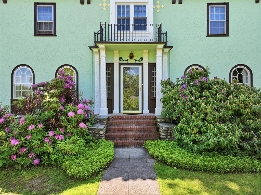 32 Terrace Dr