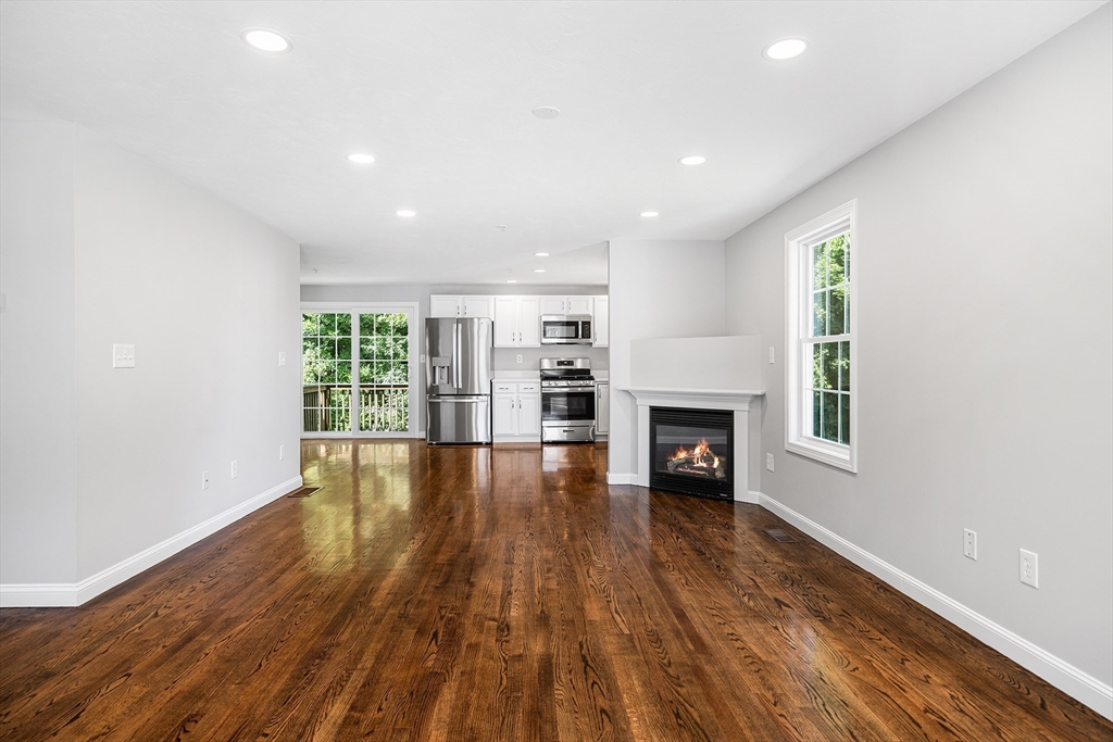 186 Tyngsboro Rd 6
