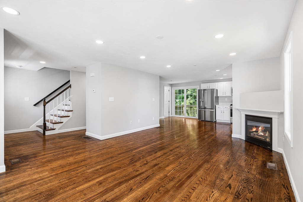186 Tyngsboro Rd 6