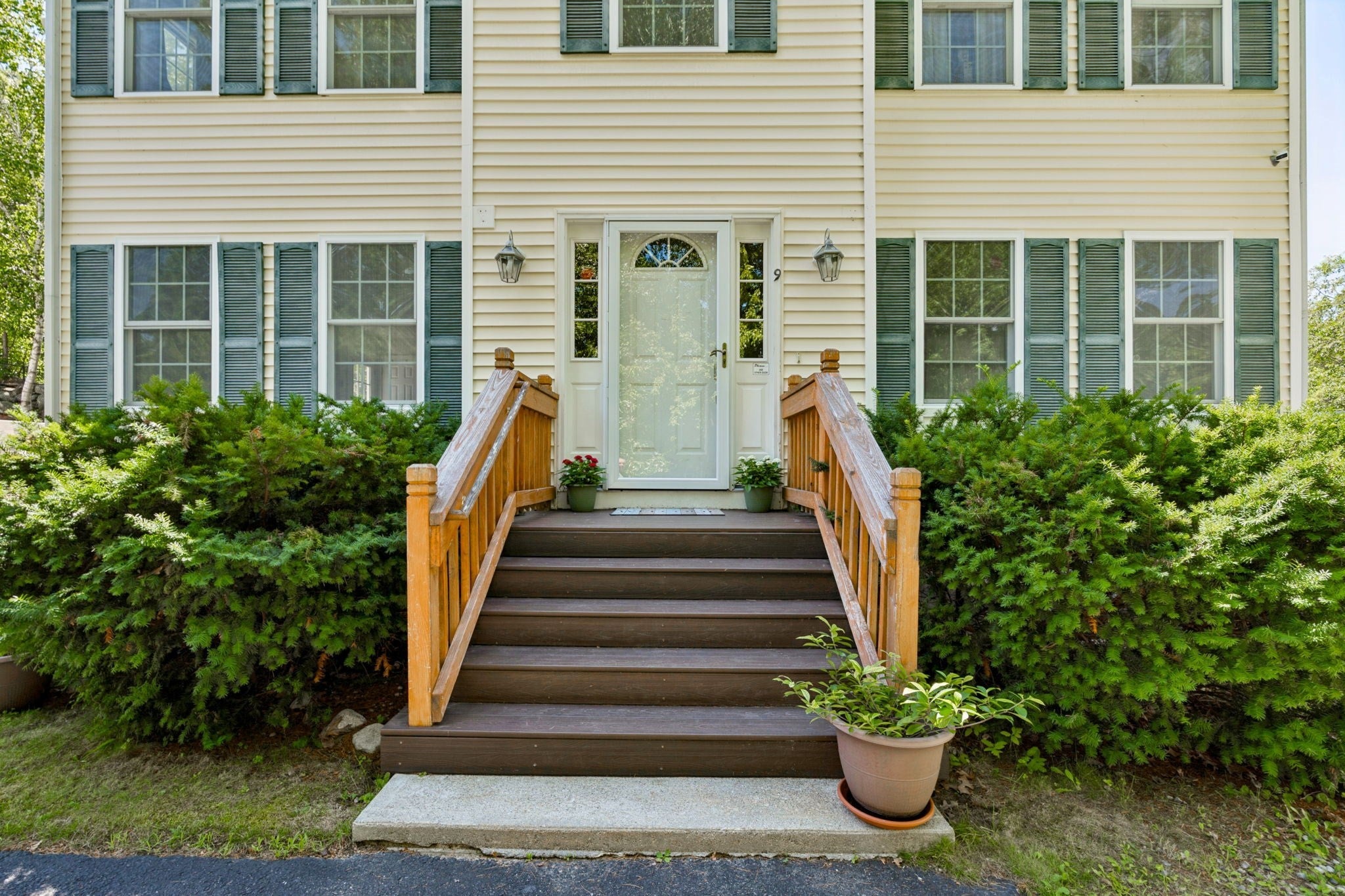 9 Perron Way