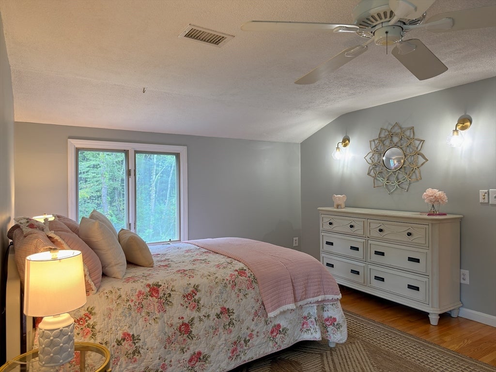 476 Pelham Rd, Dracut, MA, 476 Pelham Rd, Dracut, MA Photo #13