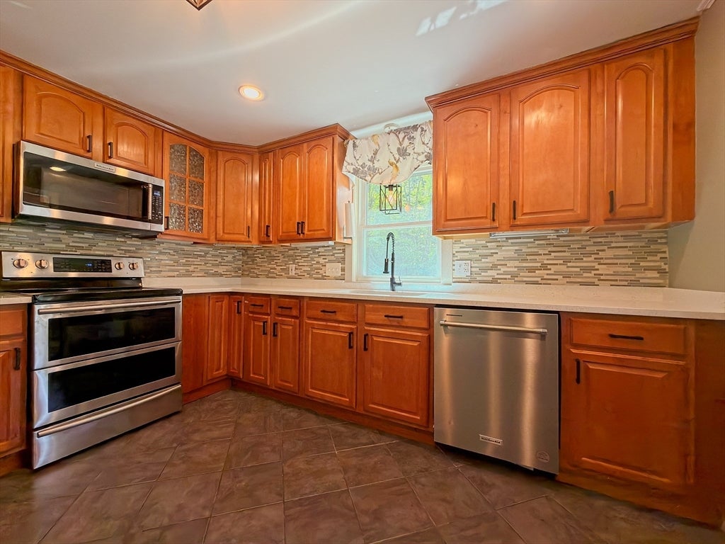 476 Pelham Rd