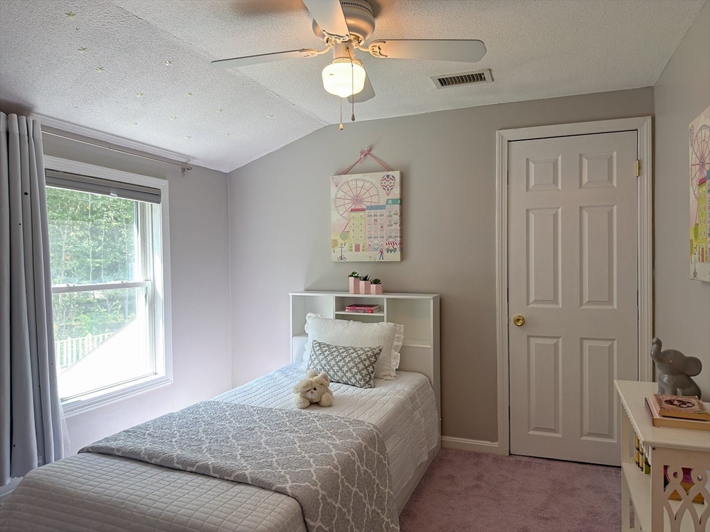 476 Pelham Rd, Dracut, MA, 476 Pelham Rd, Dracut, MA Photo #17