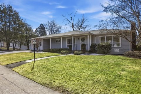 Photo of 5 Cloverleaf Rd, Leominster, MA 01453 (MLS # 73492419)