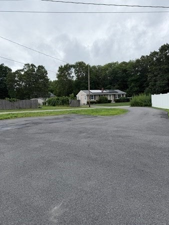 443 Cross Rd, Dartmouth, MA Photo #16
