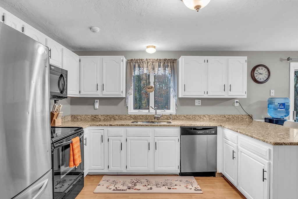 7 Glen Ellen Ln