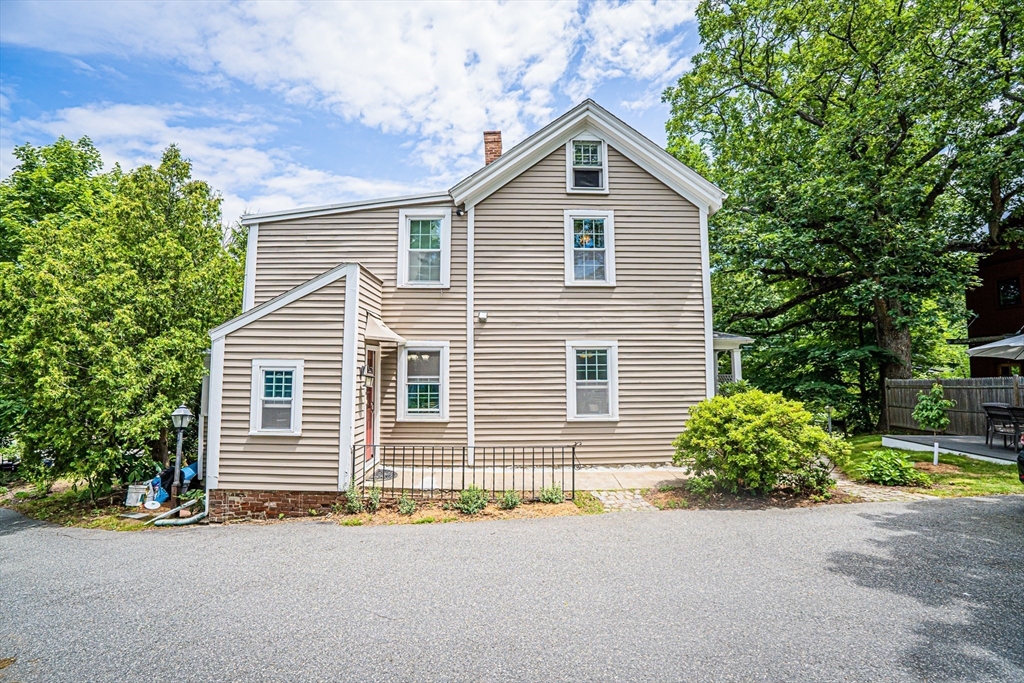 216 Summer St