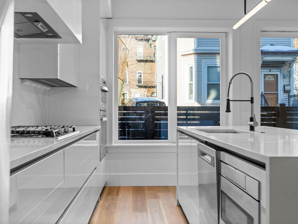 12-14 Deer Street 1