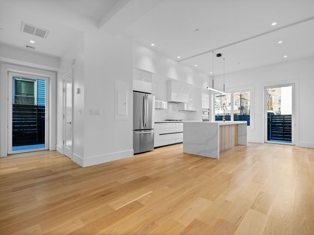 12-14 Deer Street 1