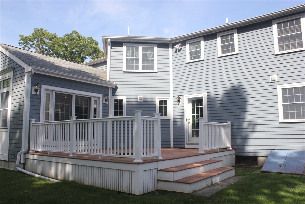 38 Bayberry Dr