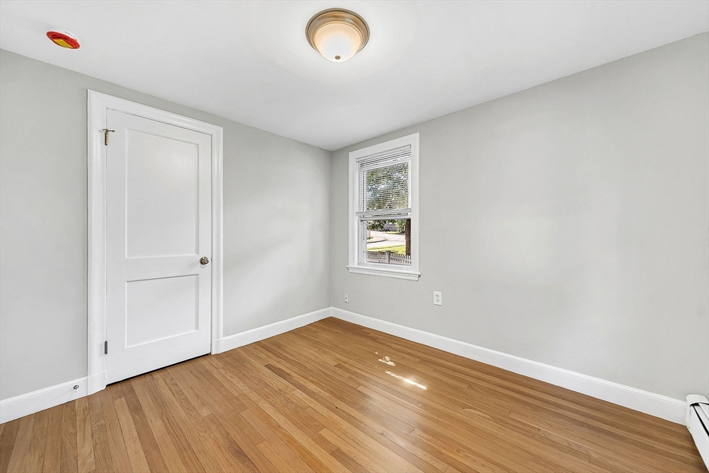 Needham, Massachusetts 02494, United States, 2 Bedrooms Bedrooms, ,1 BathroomBathrooms,Residential,Active,194751