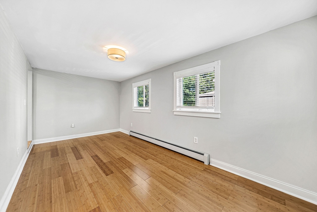 Needham, Massachusetts 02494, United States, 2 Bedrooms Bedrooms, ,1 BathroomBathrooms,Residential,Active,194751