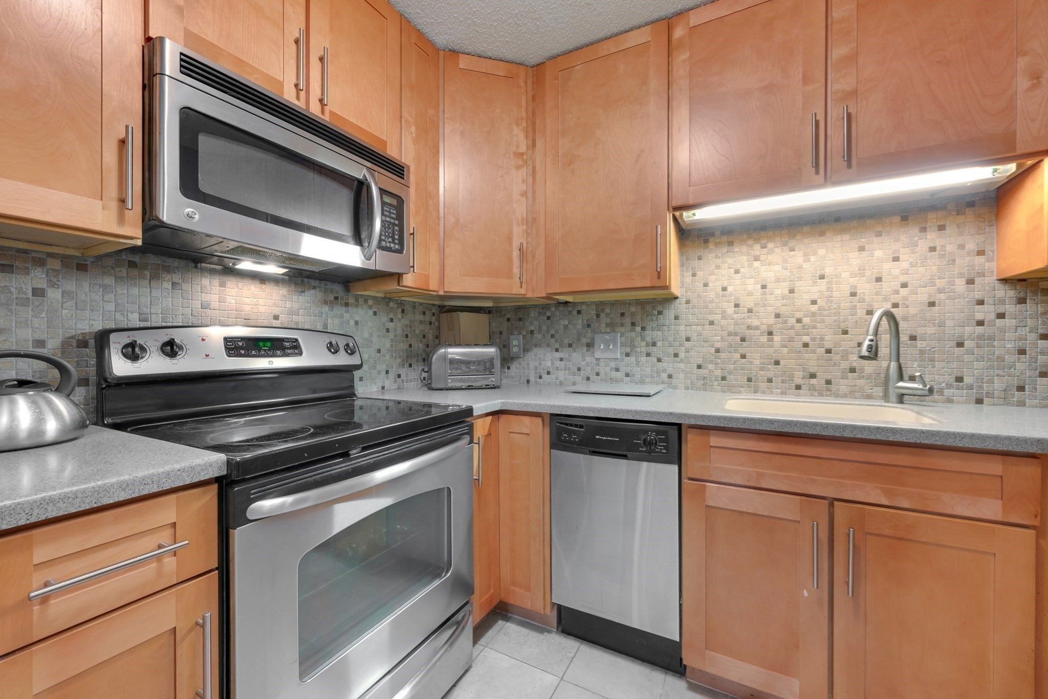 17 Thayer Pond Drive #7, Oxford, MA, 17 Thayer Pond Drive #7, Oxford, MA Photo #18